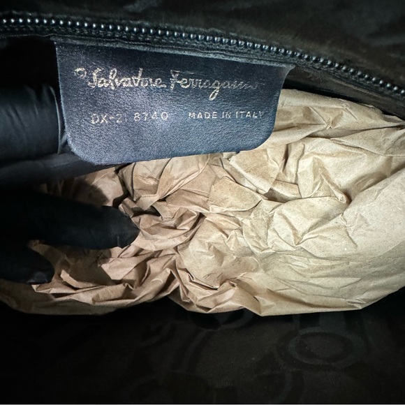**SOLD**Salvatore Ferragamo Vintage Bag - Picture 9 of 9